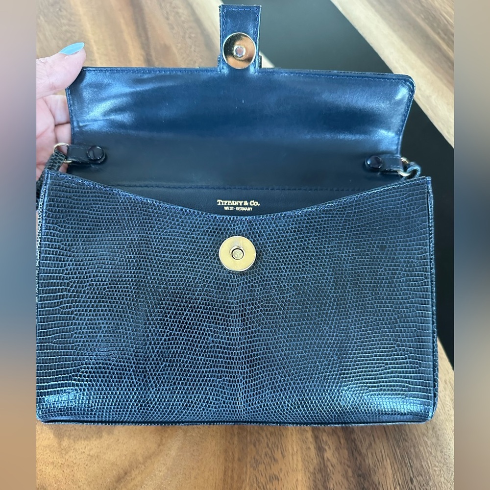 SOLD
RARE Vintage Tiffany & Co Navy Lizard Handbag EVC circa 1970 - Picture 8 of 9